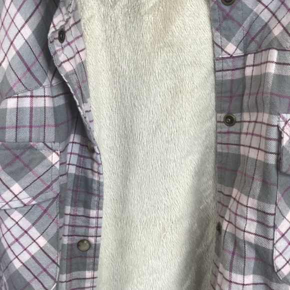 Jachs Girlfriend Flannel Faux Fur Button up shirt size X-Large gray purple plaid - Picture 7 of 9